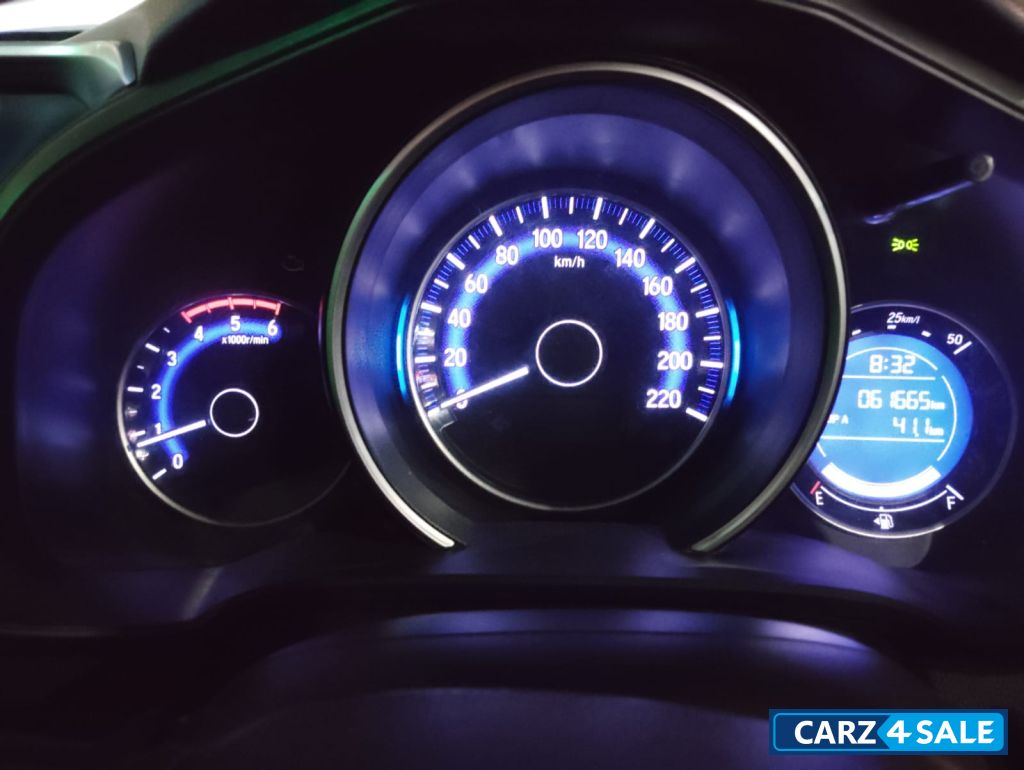 Honda Jazz 1 5 Sv Mt I Dtec 2017