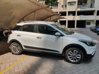 White Hyundai i20 Active sx