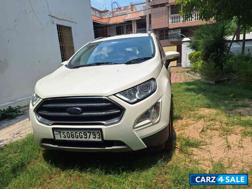 Diamond White Ford Ecosport Titanium 1.5 Petrol MT