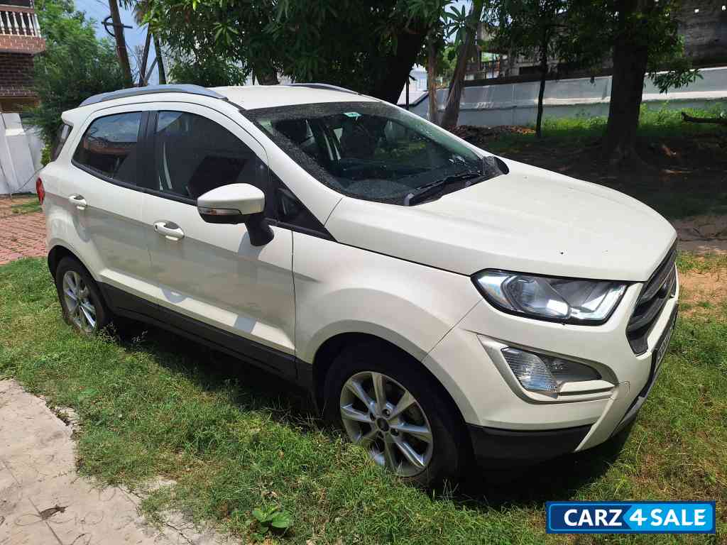 Diamond White Ford Ecosport Titanium 1.5 Petrol MT