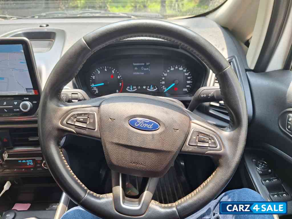 Diamond White Ford Ecosport Titanium 1.5 Petrol MT