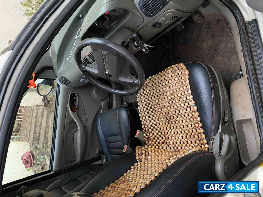 P White Tata Indigo INDIGO CS EVX BS4