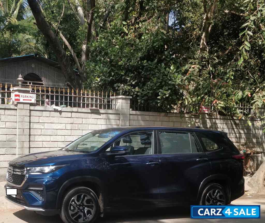 Maruti Suzuki Invicto TOP END - INVICTO ALPHA PLUS HYBRID7 STR