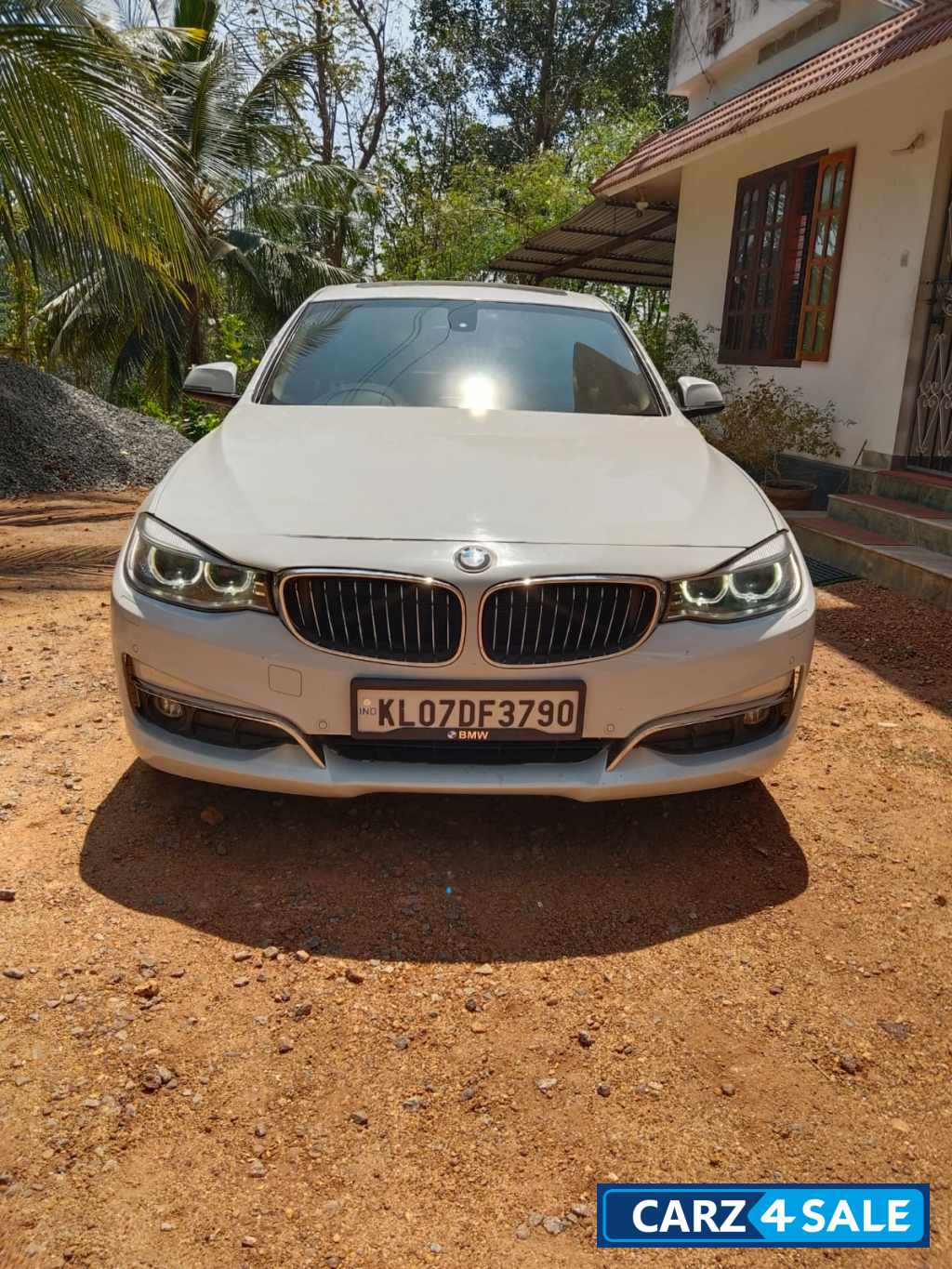 White BMW  3GT