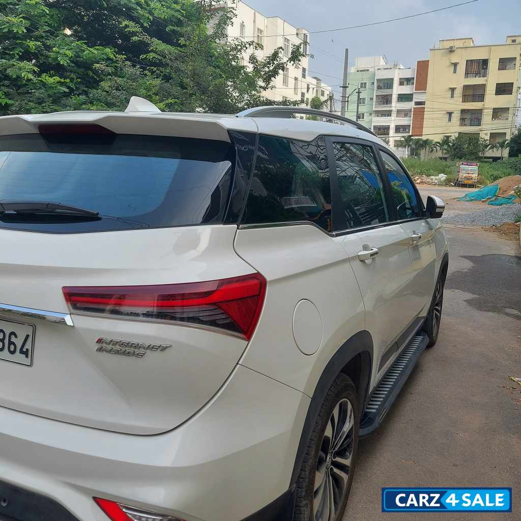 MG Hector Plus 1.5 DCT PETROL AT BS6