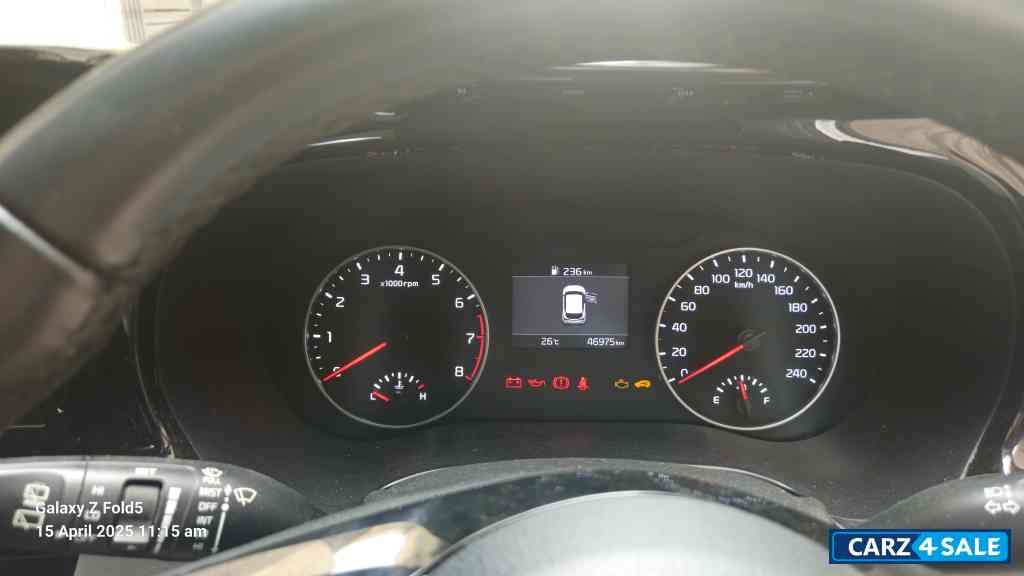 Black Kia Seltos Anniversary edition