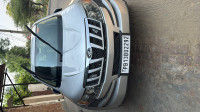 Mahindra XUV 500 FWD W8
