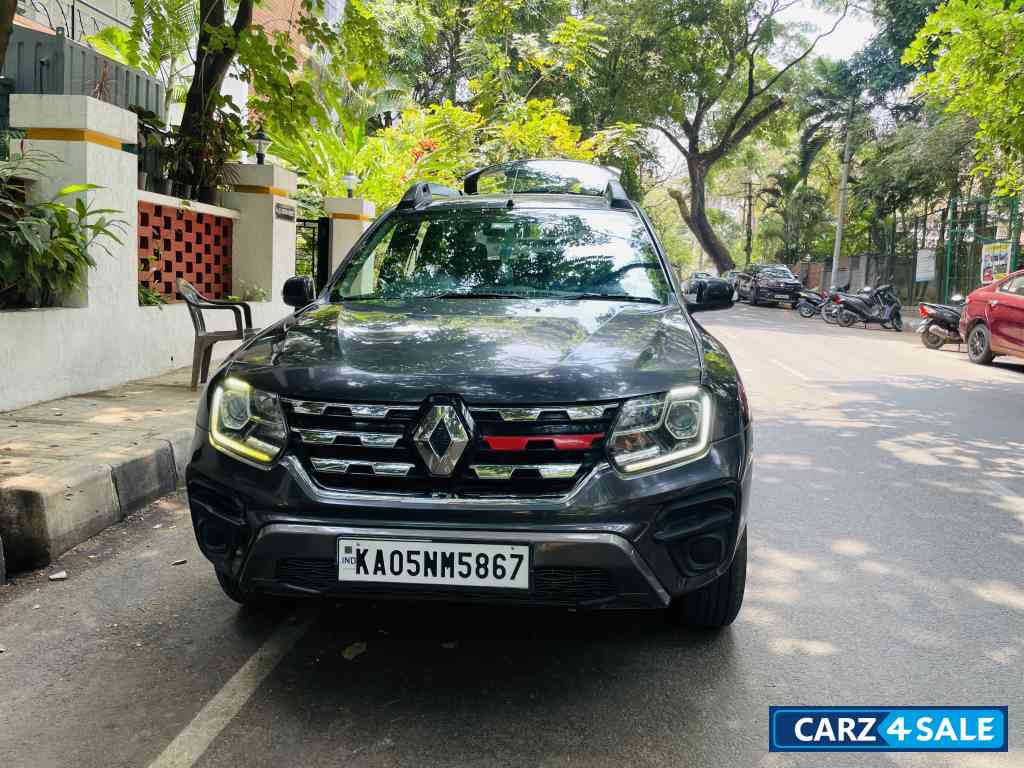 Grey Renault Duster RXS Peteol Grey Renault Duster RXS Peteol