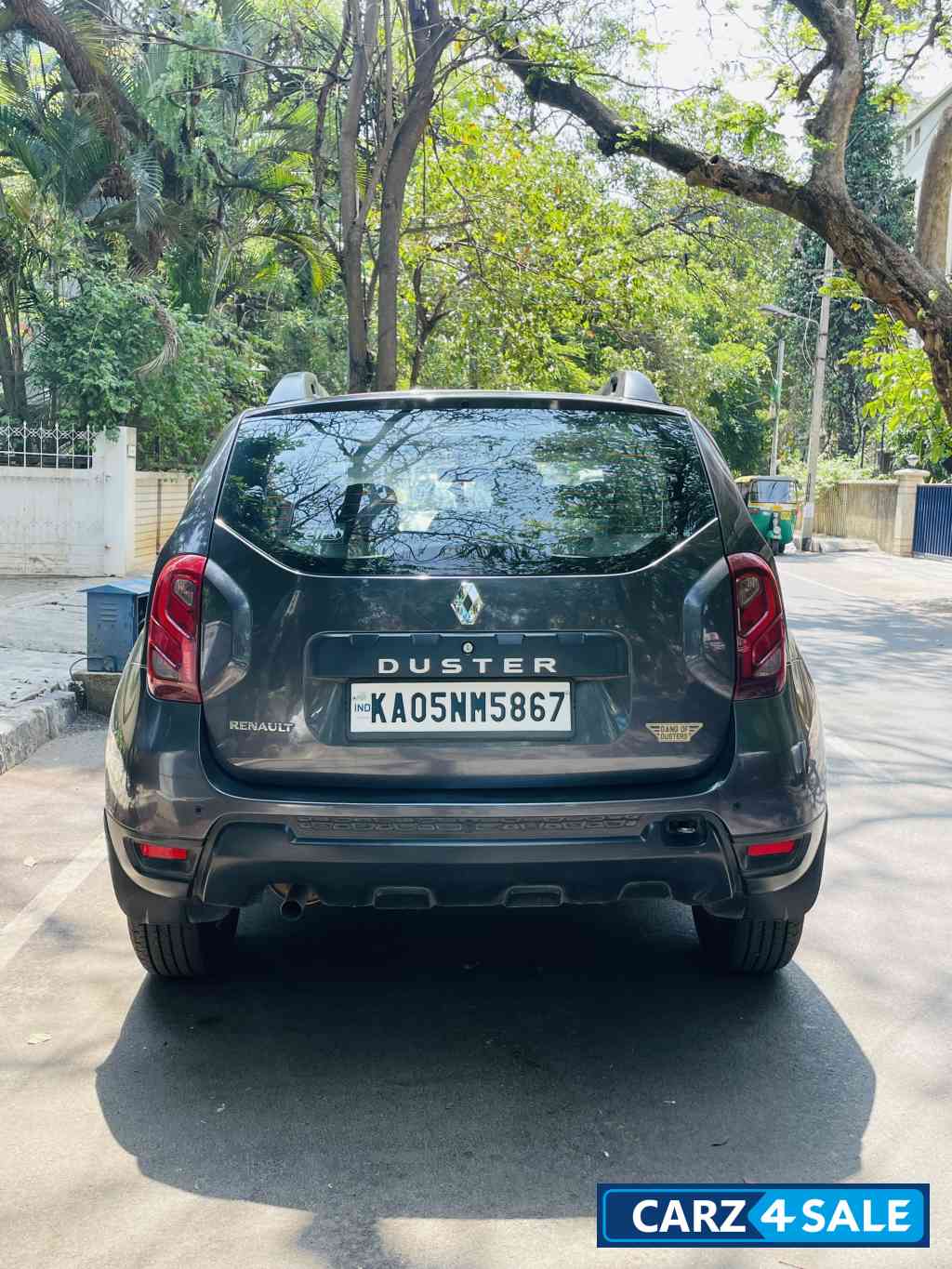 Grey Renault Duster RXS Peteol Grey Renault Duster RXS Peteol