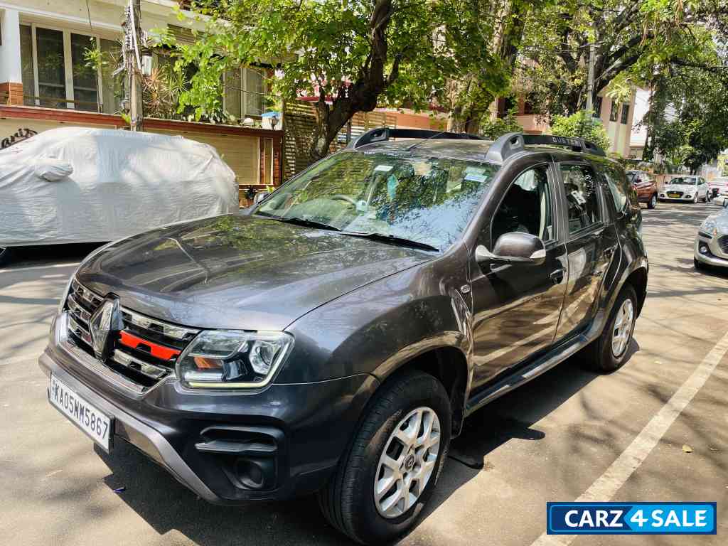 Grey Renault Duster RXS Peteol Grey Renault Duster RXS Peteol