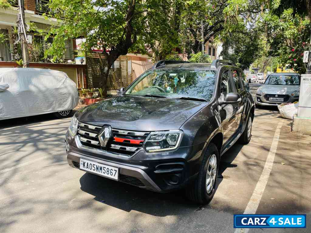 Grey Renault Duster RXS Peteol Grey Renault Duster RXS Peteol