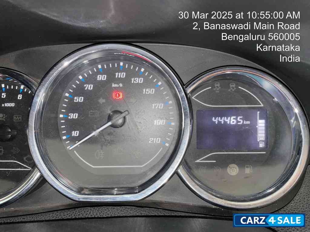 Grey Renault Duster RXS Peteol Grey Renault Duster RXS Peteol