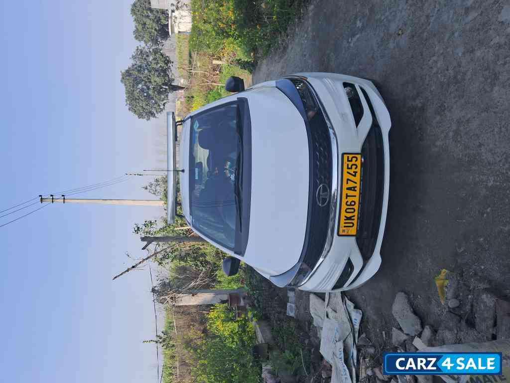 Opal White Tata Tiago Petrol & CNG