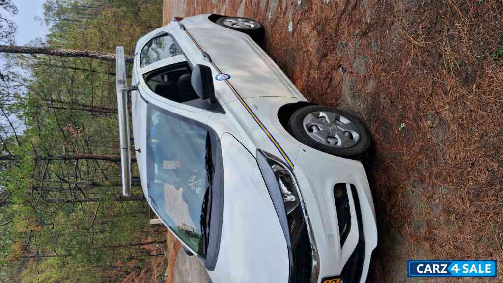 Opal White Tata Tiago Petrol & CNG