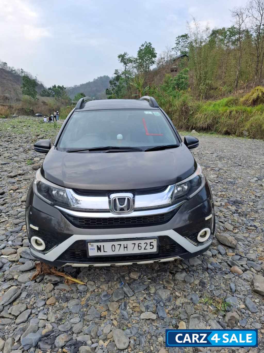 Golden Brown Honda BR-V BR-V 1.5 S MT