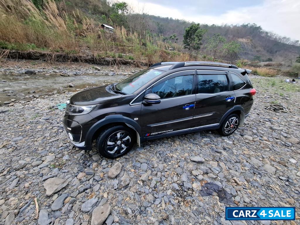 Golden Brown Honda BR-V BR-V 1.5 S MT