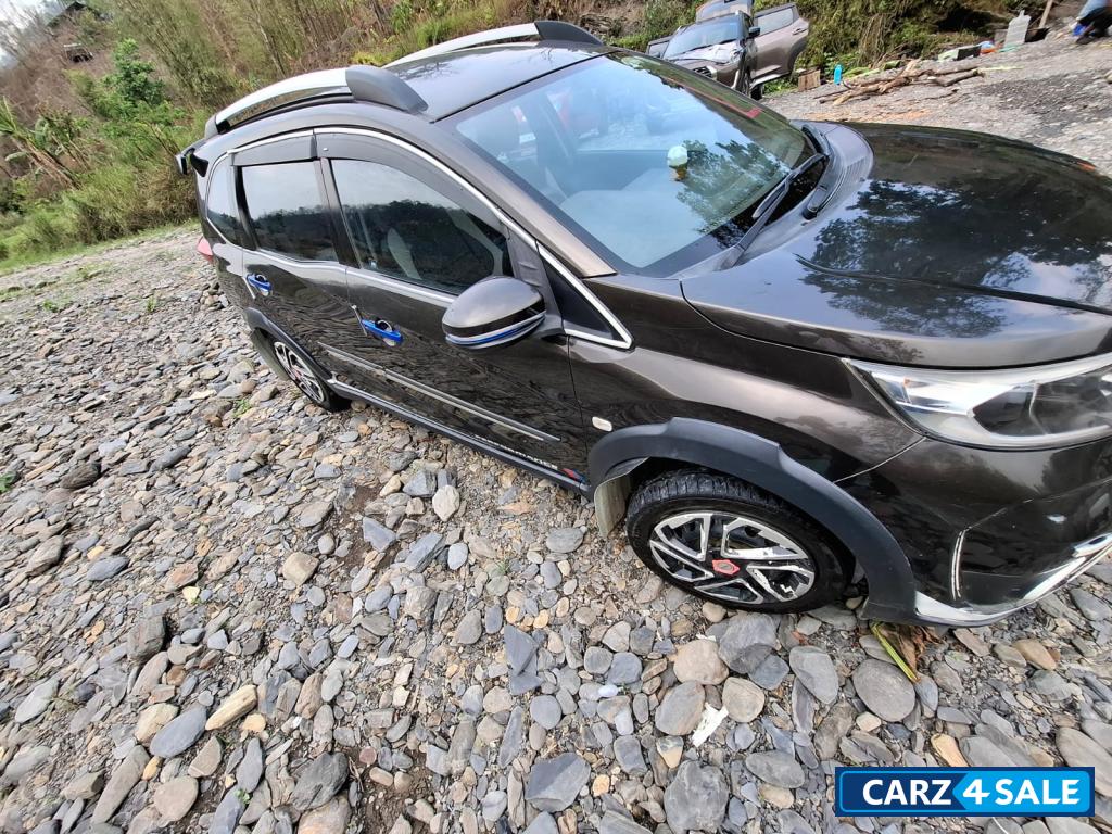 Golden Brown Honda BR-V BR-V 1.5 S MT