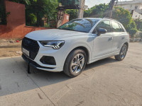 White Audi Q3 2024 Tecnology bold edition