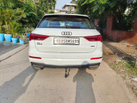 White Audi Q3 2024 Tecnology bold edition