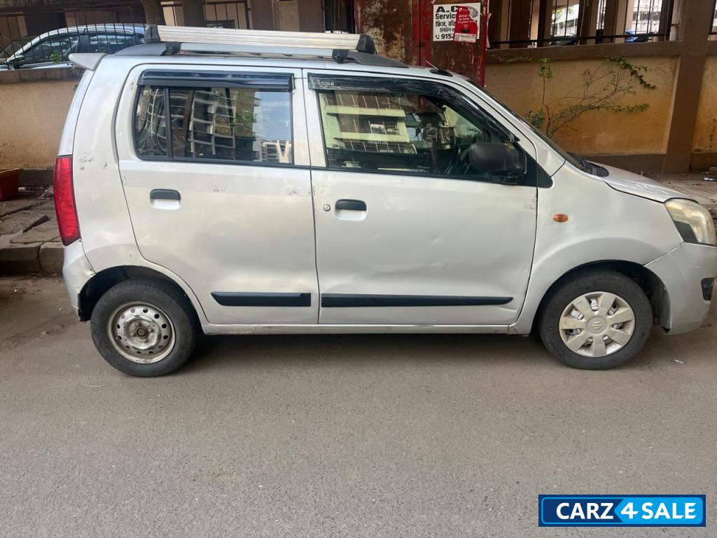 Silky Sliver Maruti Suzuki Wagon R Green LXI