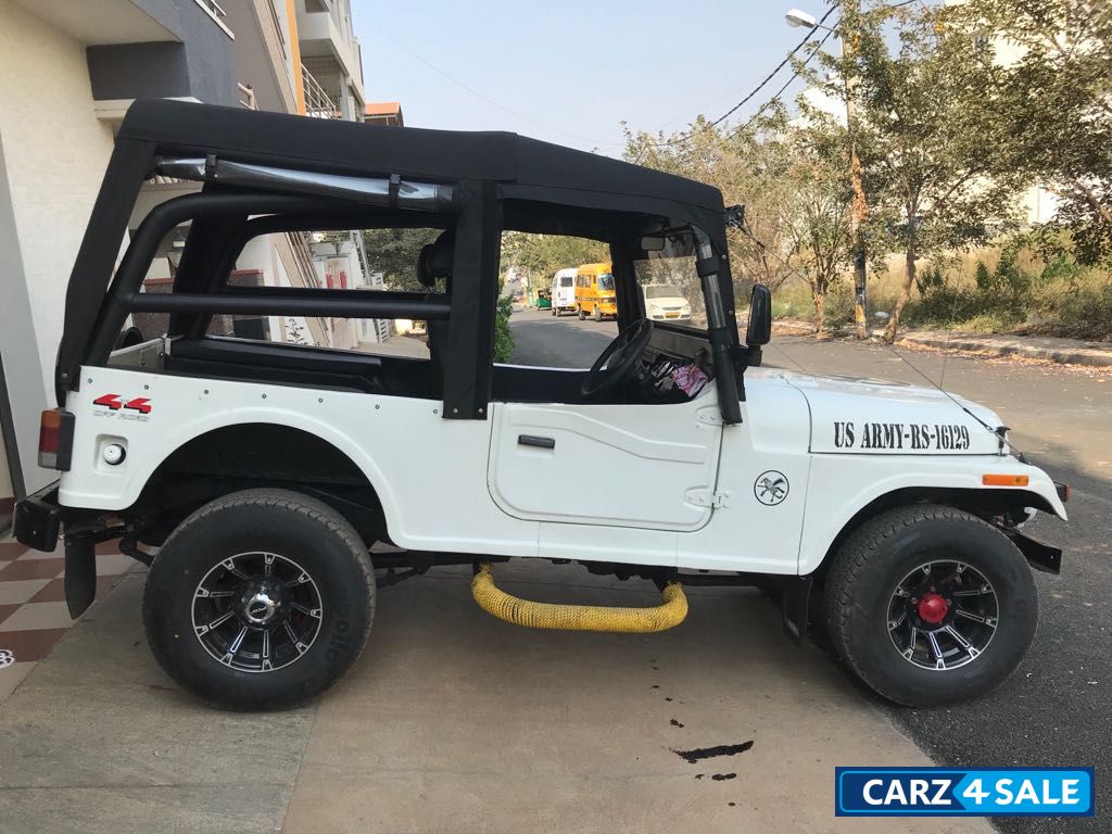 White Mahindra Jeep MM 540