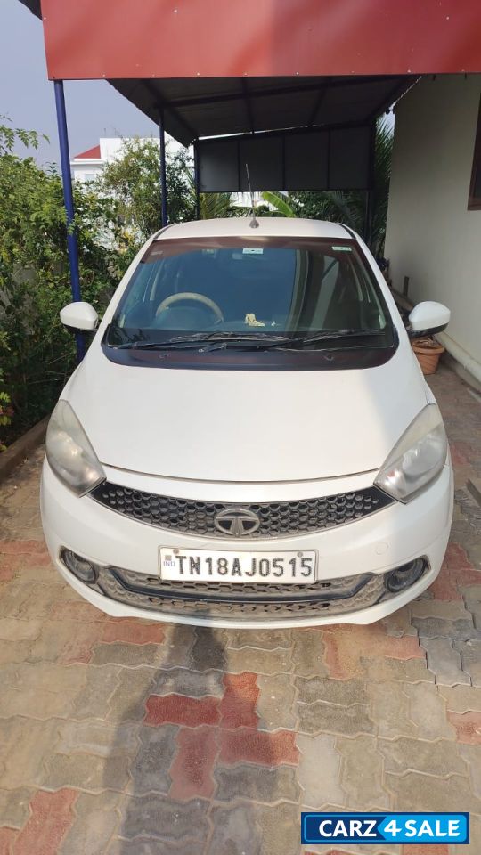 White Tata Tiago XT