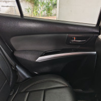 White Maruti Suzuki S-Cross Zeta