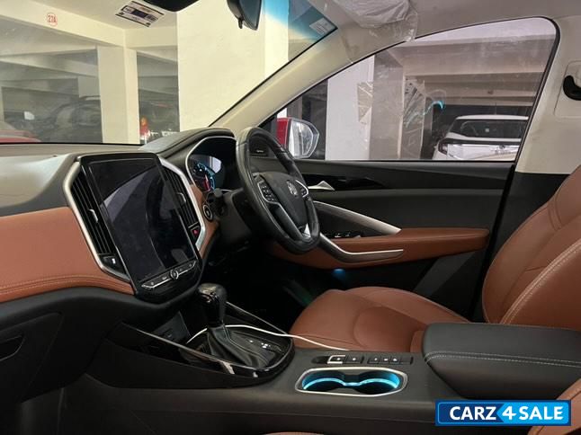 MG Hector Plus 1.5 dct turbo engine MG Hector Plus 1.5 dct turbo engine