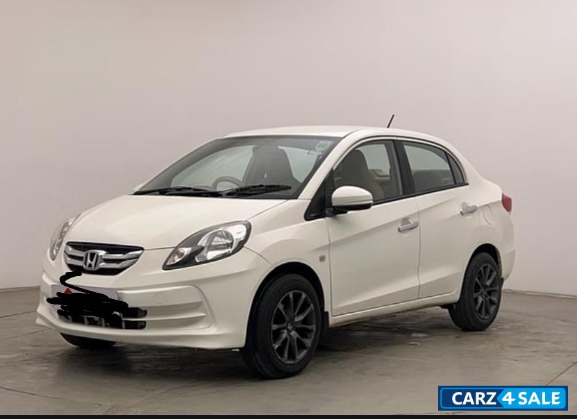 White Honda Amaze 1.5 S