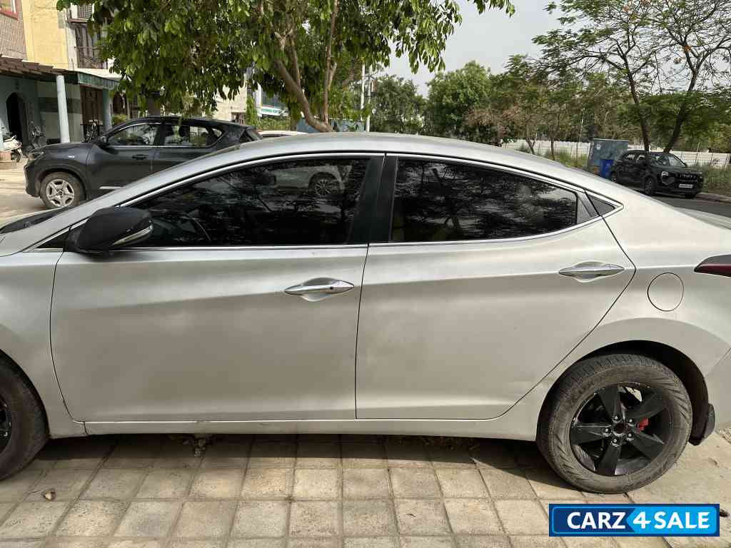 Silver Hyundai  Fludic Elantra