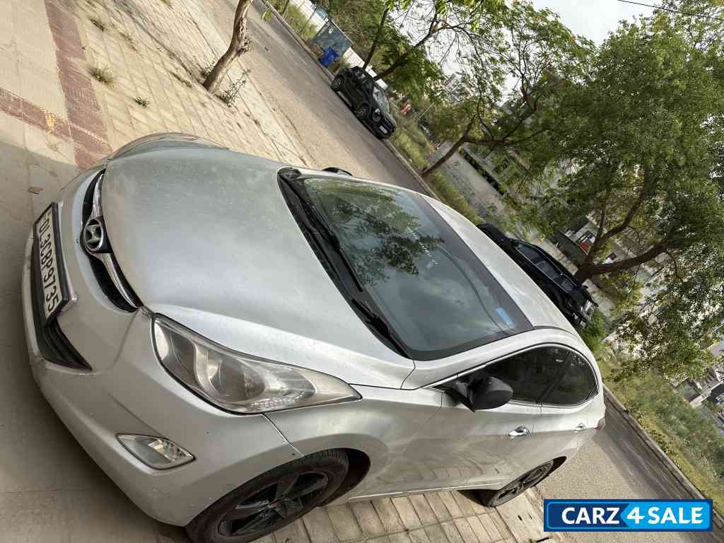 Silver Hyundai  Fludic Elantra