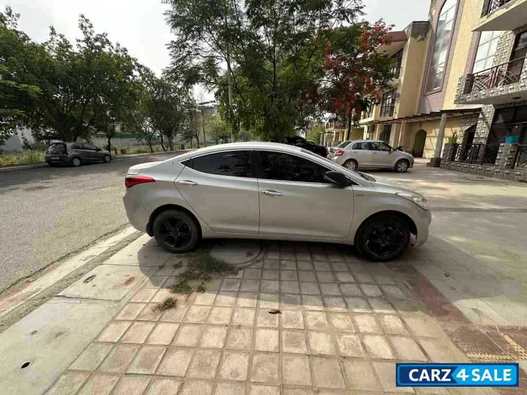 Silver Hyundai  Fludic Elantra