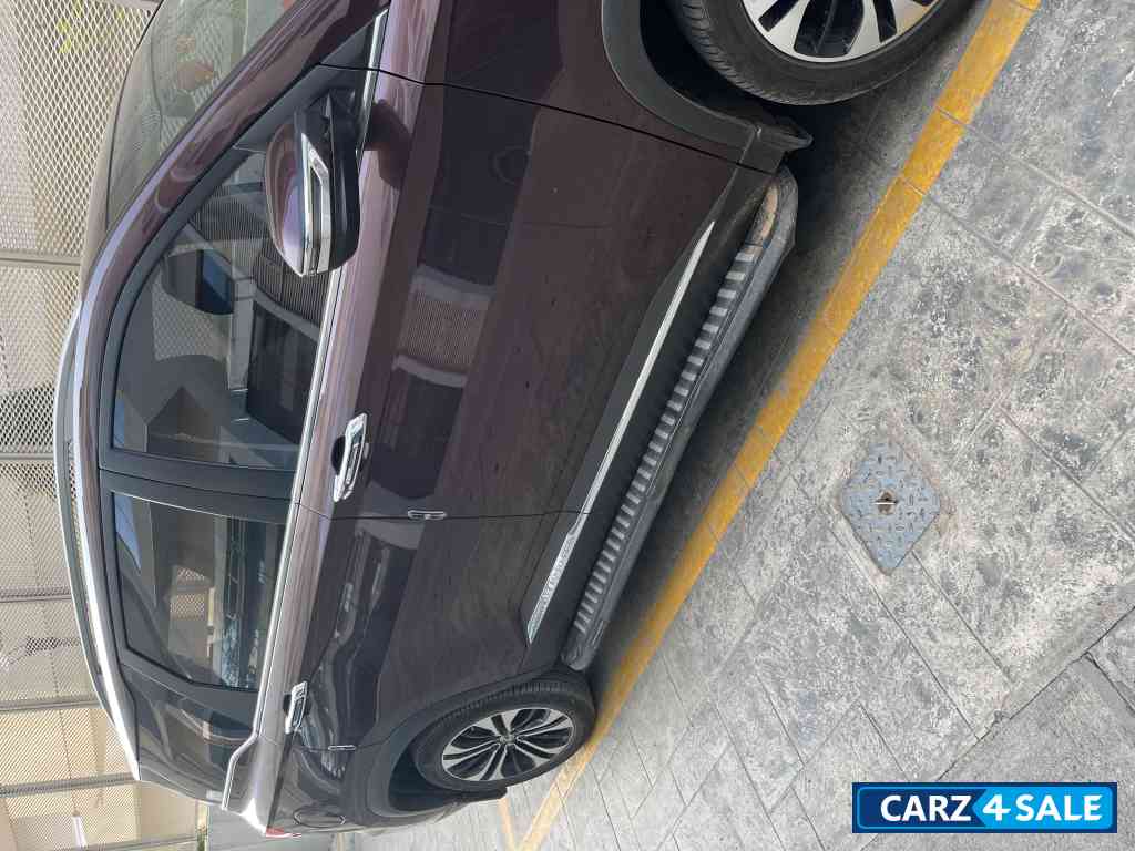 Bargandi Red MG Hector Plus Select BS6 Bargandi Red MG Hector Plus Select BS6