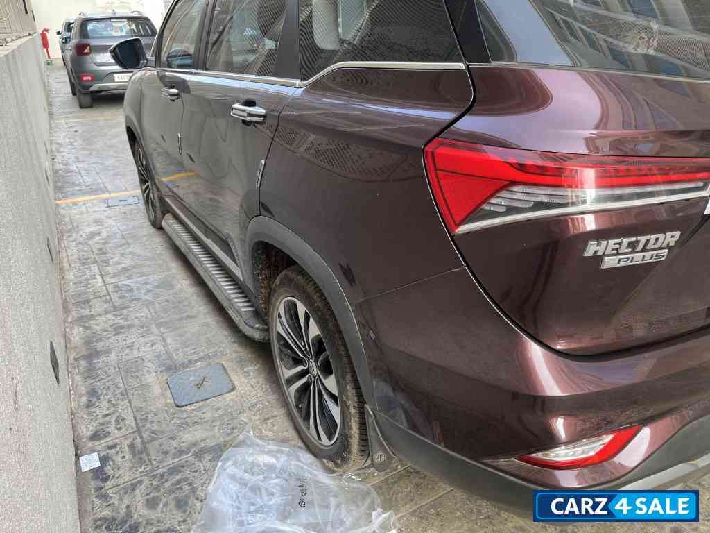 Bargandi Red MG Hector Plus Select BS6 Bargandi Red MG Hector Plus Select BS6