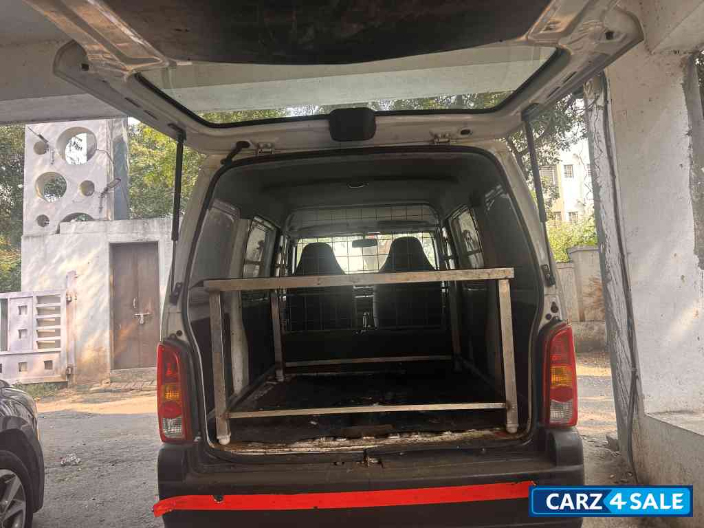 White Maruti Suzuki Eeco Commercial Van White Maruti Suzuki Eeco Commercial Van