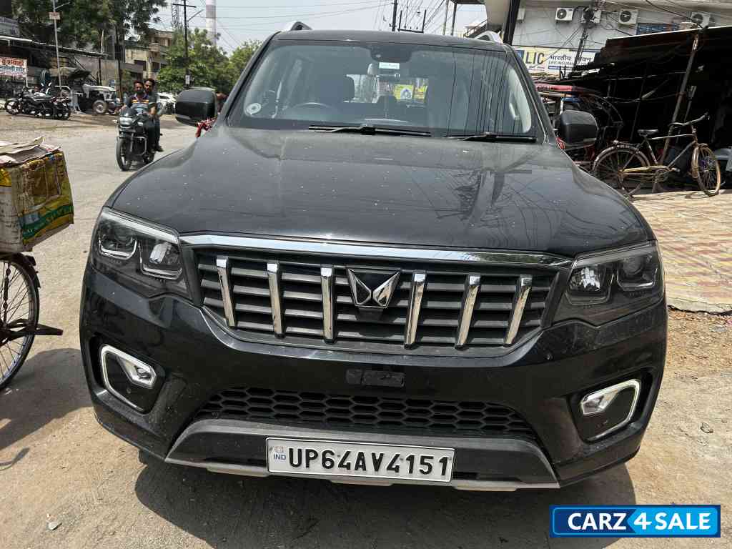 Mahindra  Scorpio n z8L 4WD AT 7str