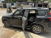 Mahindra  Scorpio n z8L 4WD AT 7str