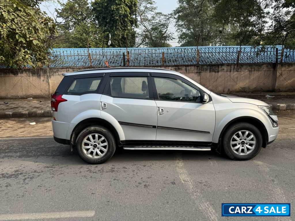 Mahindra XUV 500 W-9 at