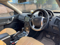 Mahindra XUV 500 W-9 at