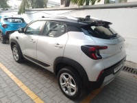 Silver Renault Kiger RXT Turbo - Dual Tone