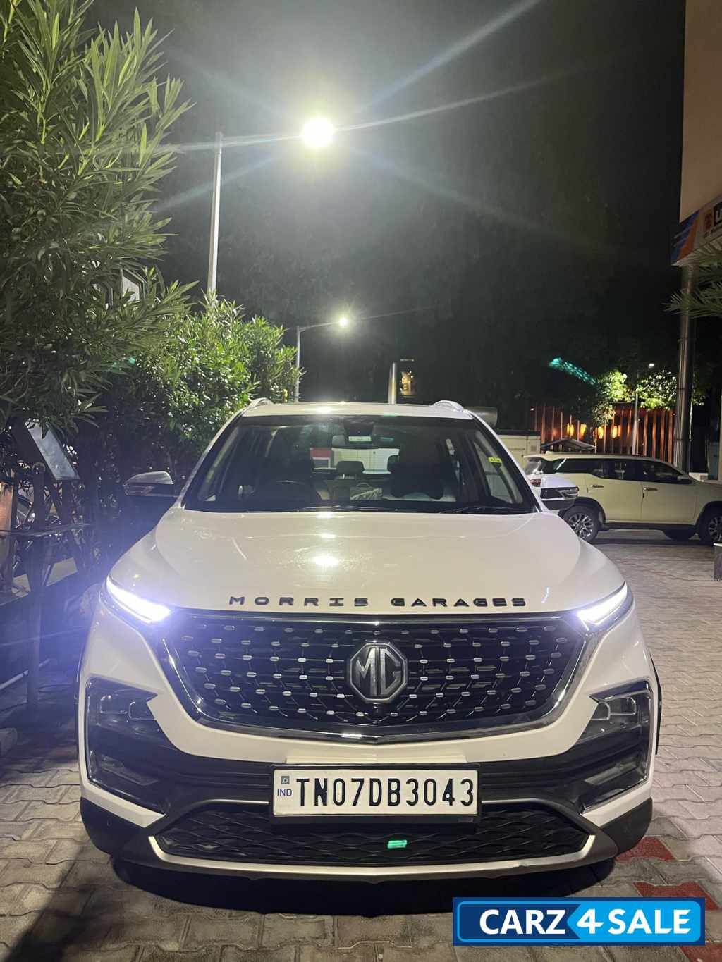 White MG Hector Hector Sharp EX DT CVT