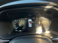 White Volvo XC60 D5 INSCRIPTION