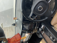 White Volvo XC60 D5 INSCRIPTION