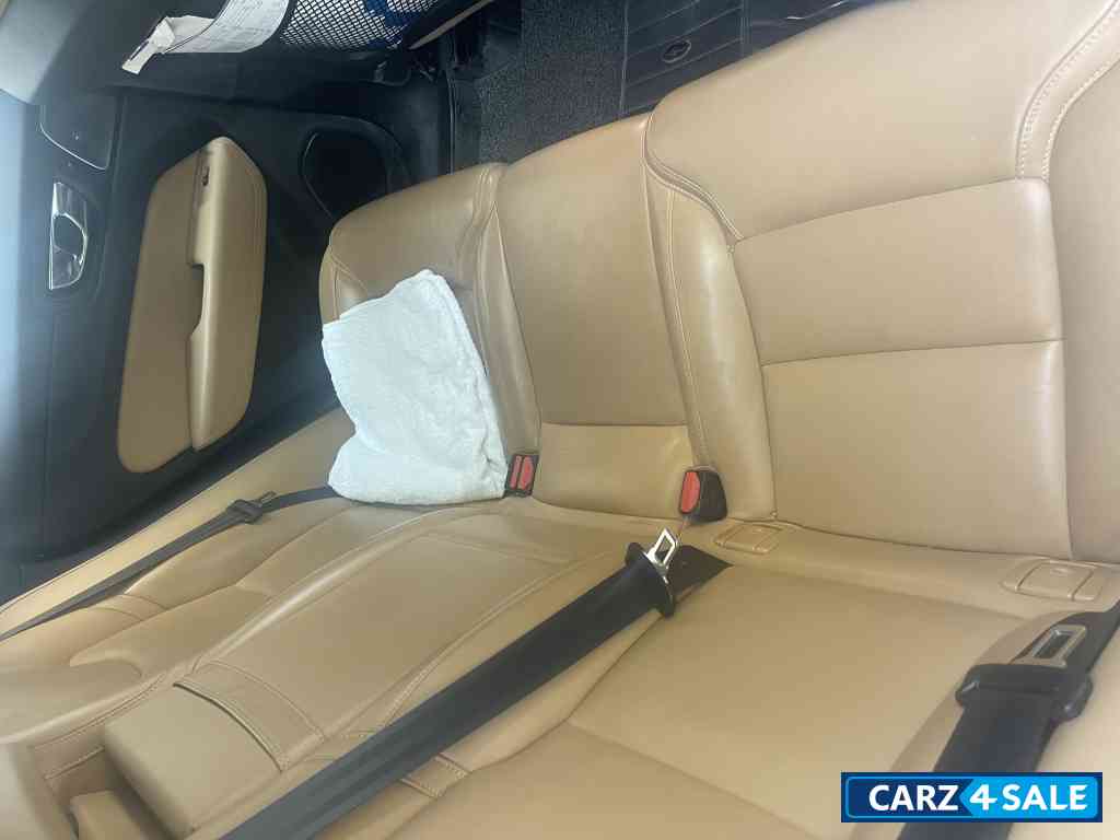 White Volvo XC60 D5 INSCRIPTION