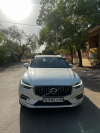 White Volvo XC60 D5 INSCRIPTION