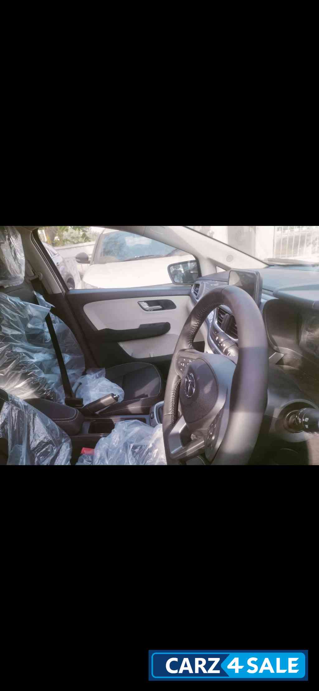 Tata Altroz XZ Plus OS