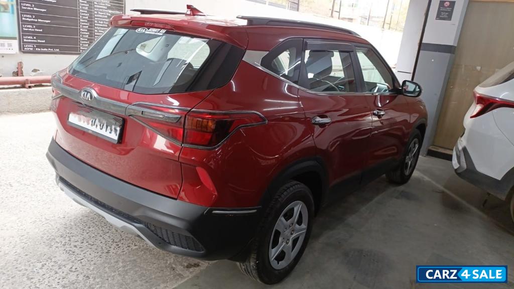 Intense Red Kia Seltos Htk