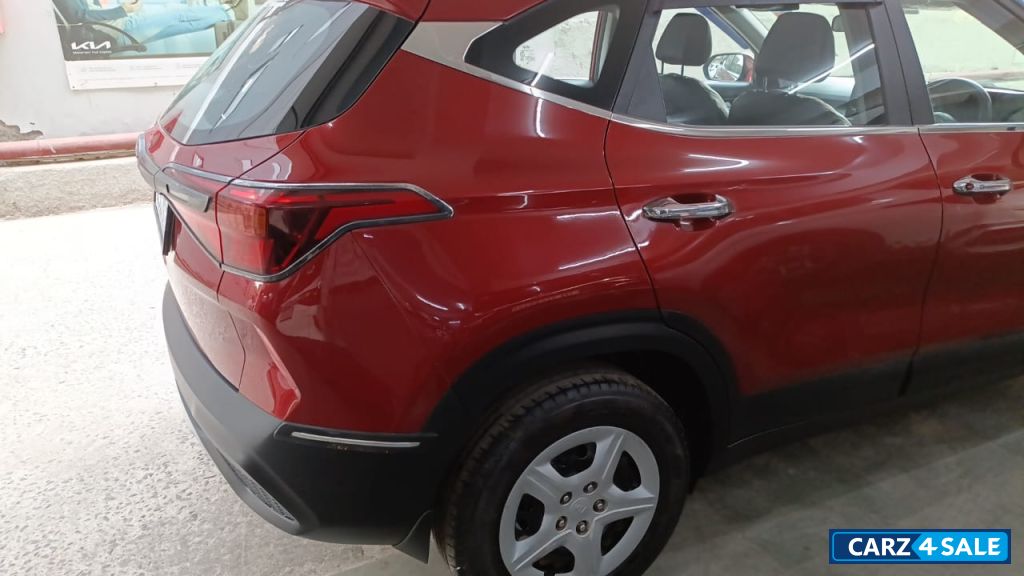 Intense Red Kia Seltos Htk