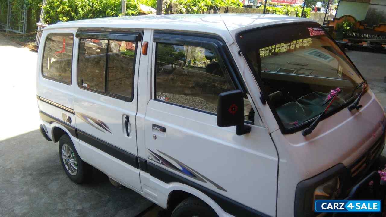 White Maruti Suzuki  Omni