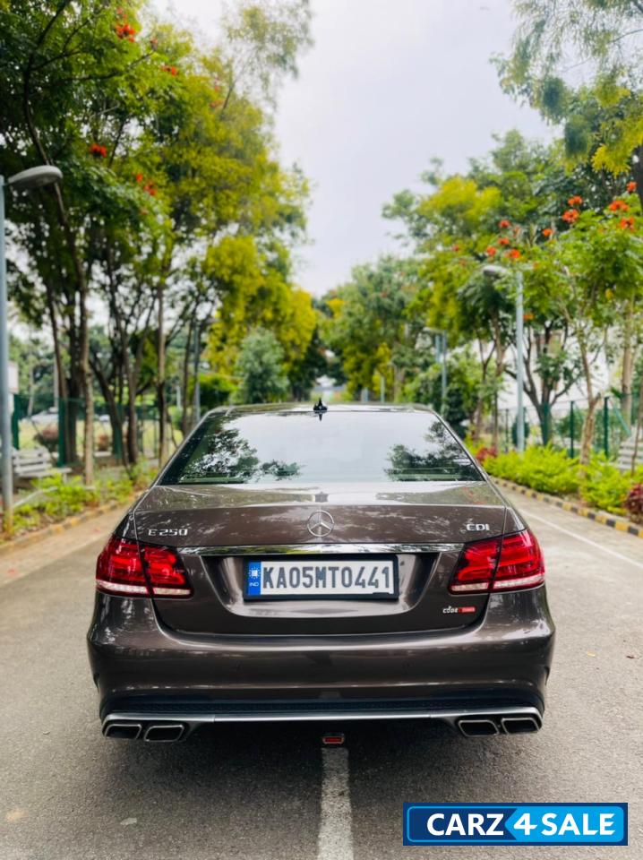Brown Mercedes-Benz E-Class E250 Avantgarde Brown Mercedes-Benz E-Class E250 Avantgarde